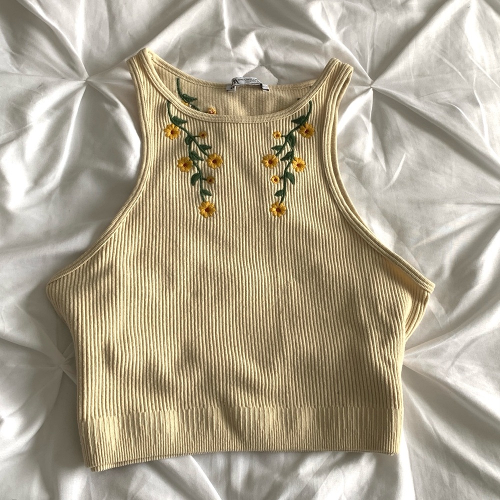 Zara ribbed yellow flower crop top🌼 - Picture 4 of 4